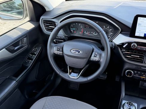 Used 2022 Ford Escape SE w/ Convenience Package FWD image 13