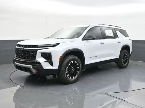 New 2026 Chevrolet Traverse Z71 w/ Driver Confidence Package AWD/4WD image 3