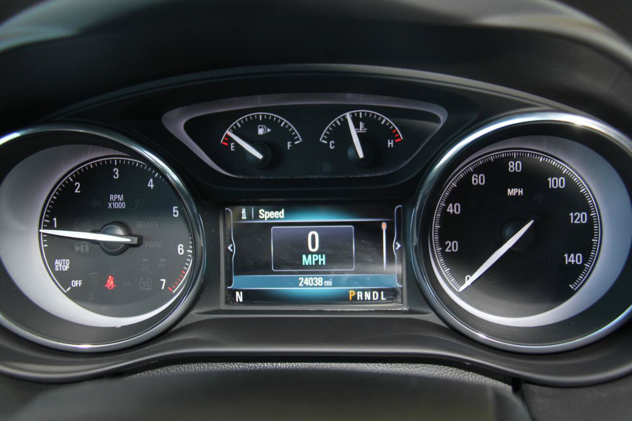 Used 2020 Buick Envision Essence w/ Experience Buick Package FWD image 14