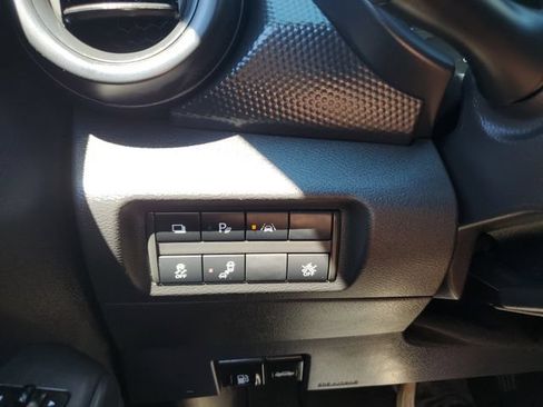 Used 2022 Nissan Kicks S FWD image 29