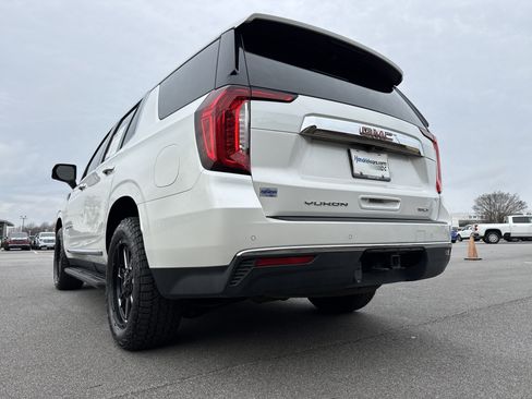 Used 2022 GMC Yukon SLT w/ SLT Premium Package RWD image 8