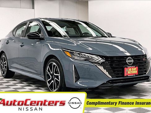 New 2025 Nissan Sentra SR w/ SR Premium Package FWD image 1