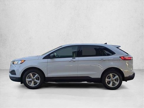 Used 2024 Ford Edge SE image 9