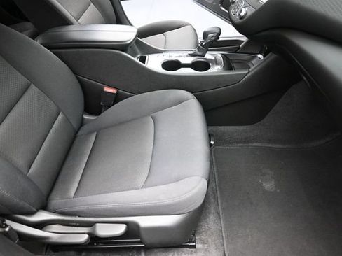 Used 2025 Chevrolet Malibu LT FWD image 26