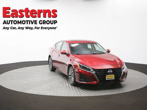 Used 2023 Nissan Altima 2.5 SV w/ SV Premium Package AWD/4WD image 52
