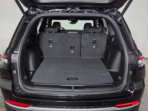 New 2026 Jeep Grand Cherokee Limited AWD/4WD image 9