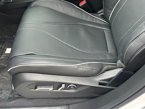 New 2026 Acura RDX SH-AWD w/ Advance Package image 9