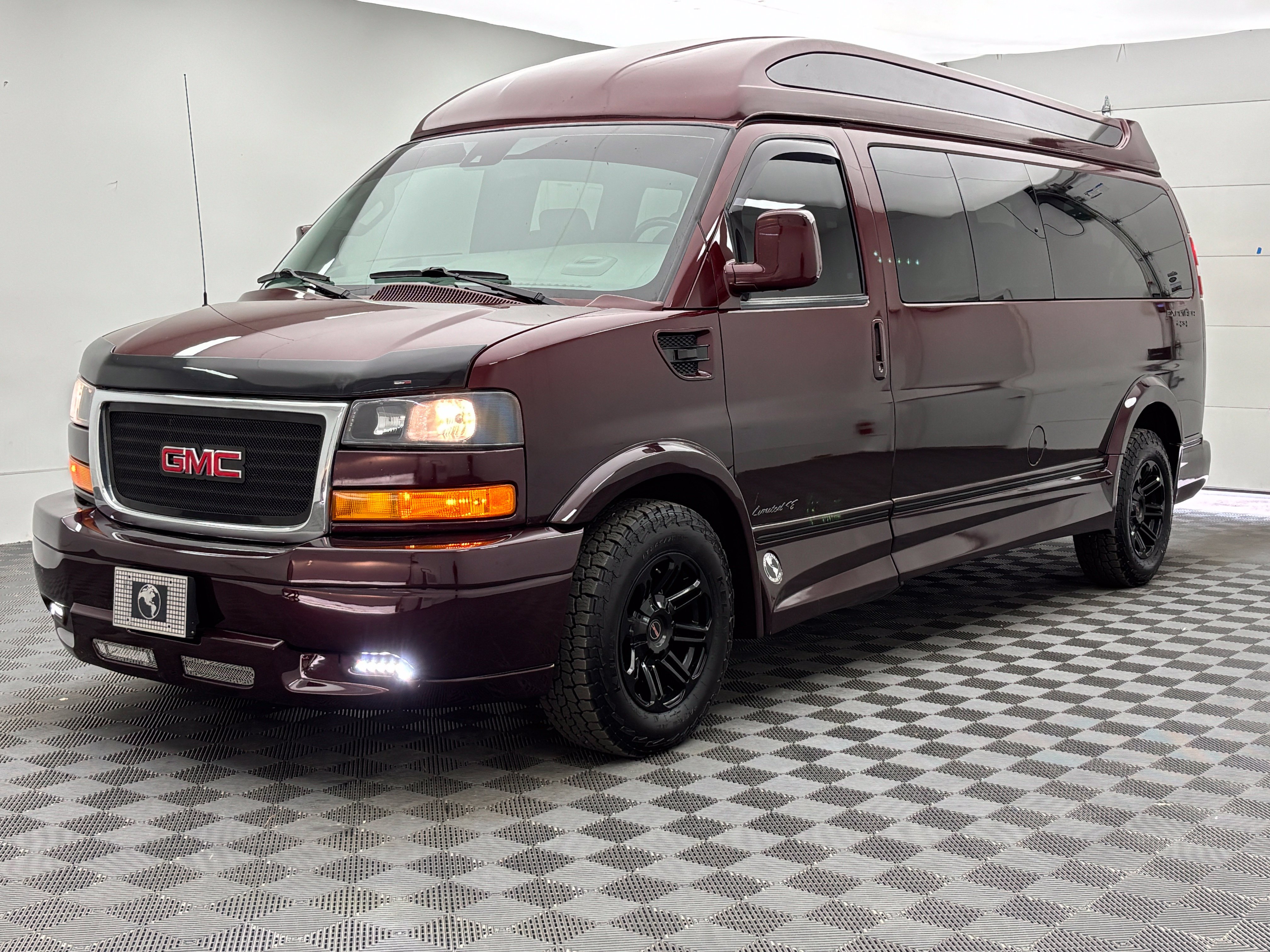 Used 2020 GMC Savana 2500 Extended w/ Enhanced Convenience Package RWD image 15
