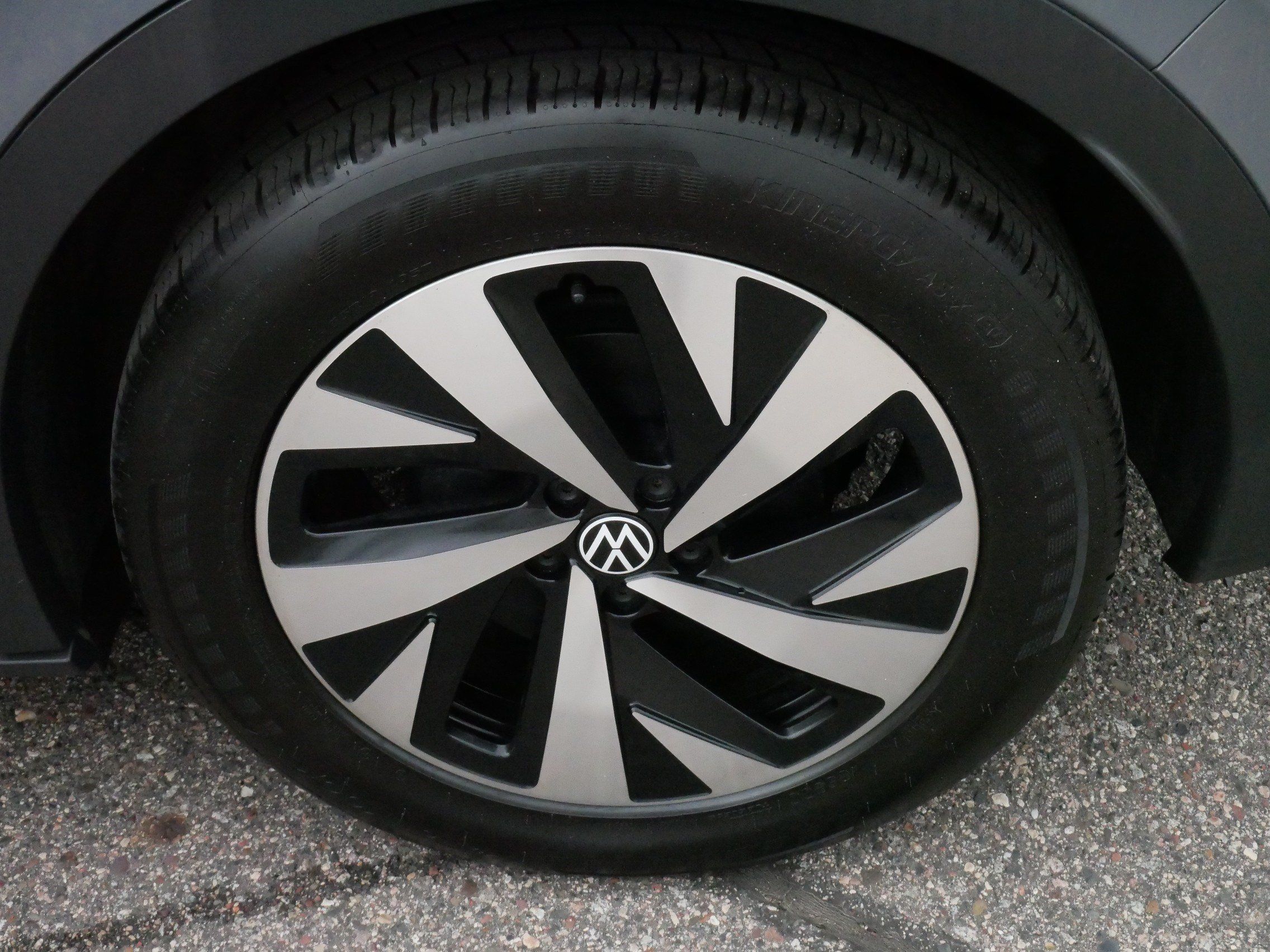 Used 2024 Volkswagen ID.4 2WD image 15