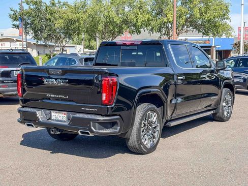 Used 2023 GMC Sierra 1500 Denali Ultimate AWD/4WD image 4