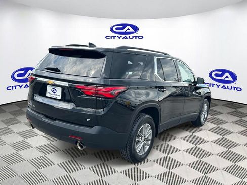 Used 2023 Chevrolet Traverse LT w/ LPO, Cargo Package AWD/4WD image 3