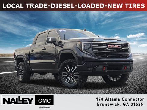 Used 2022 GMC Sierra 1500 AT4 w/ AT4 Premium Package image 1