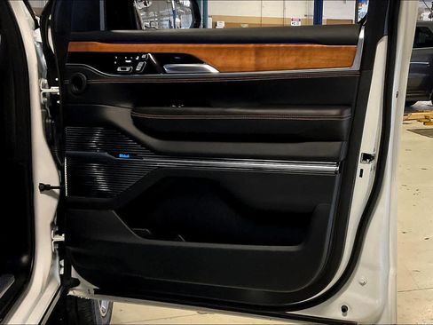 Used 2024 Jeep Grand Wagoneer Series III w/ Rear Seat Video Group 1 image 21