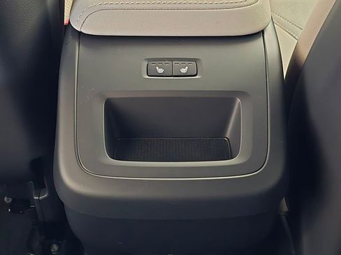 New 2026 Volvo XC60 B5 Core w/ Climate Package image 18