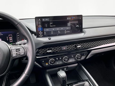 Used 2024 Honda Accord EX-L image 10