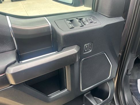 Used 2019 Ford F150 Lariat w/ Equipment Group 502A Luxury AWD/4WD image 12