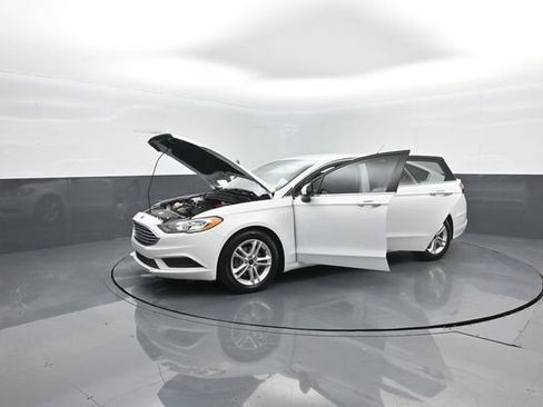 Certified 2018 Ford Fusion SE FWD image 42