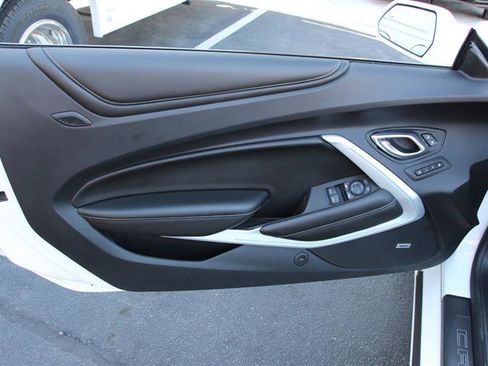 Used 2017 Chevrolet Camaro SS RWD image 19