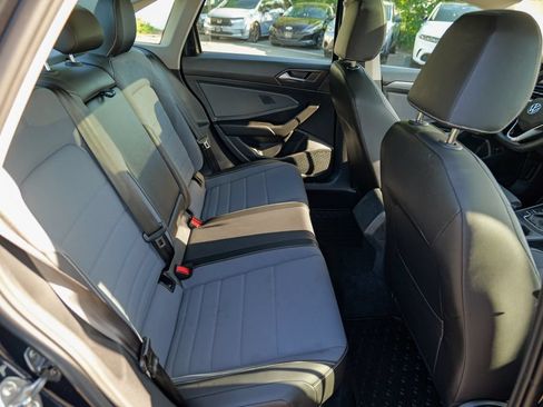 Used 2025 Volkswagen Jetta SE w/ Sunroof Package FWD image 31