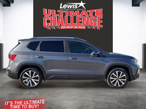 Used 2024 Volkswagen Taos SE image 5