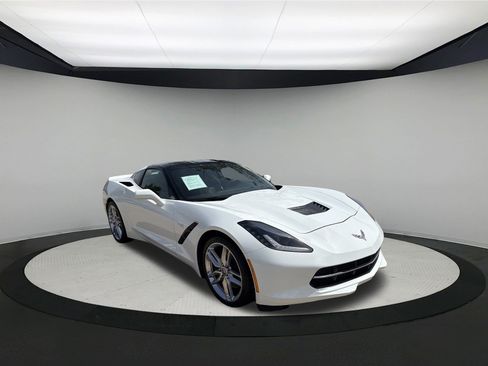 Used 2019 Chevrolet Corvette Stingray Coupe RWD image 7