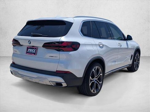 Used 2024 BMW X5 sDrive40i w/ Parking Assistance Package RWD image 5