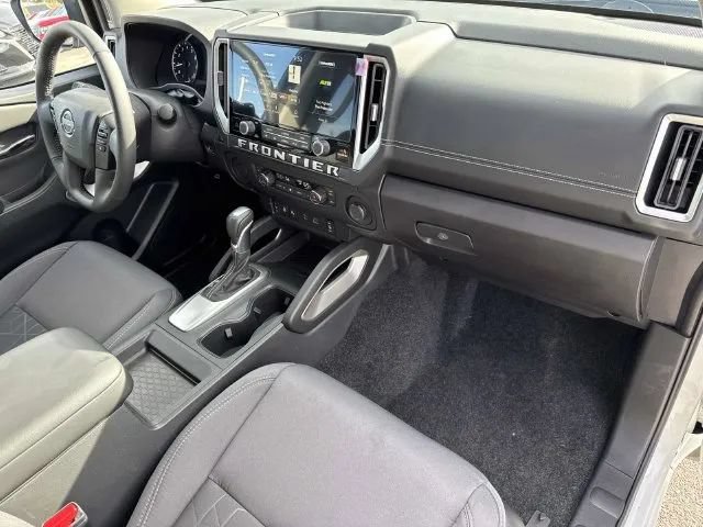 Certified 2025 Nissan Frontier SV w/ SV Convenience Package RWD image 25