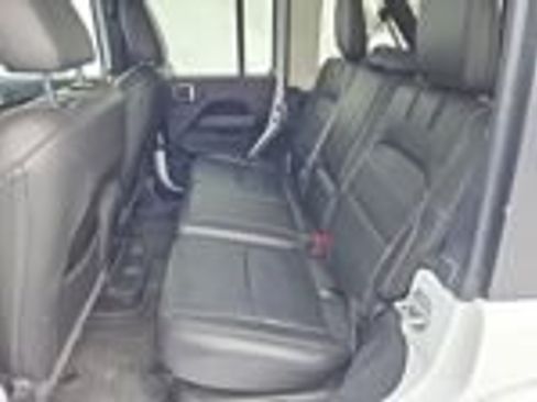 Used 2022 Jeep Wrangler Unlimited Sahara w/ Cold Weather Group image 22