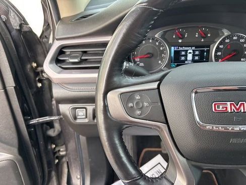 Used 2019 GMC Acadia SLE image 18