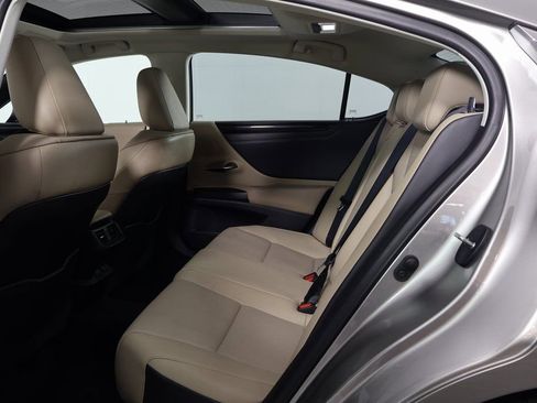 Used 2021 Lexus ES 350 w/ Premium Package image 11