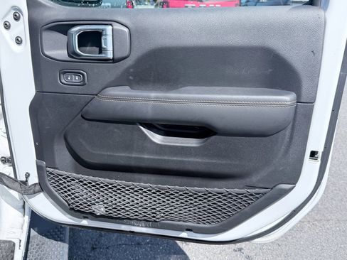 Used 2021 Jeep Wrangler Unlimited Sahara image 23