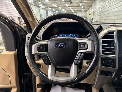 Used 2017 Ford F350 Lariat image 11
