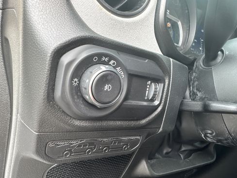 Used 2026 Jeep Wrangler Unlimited Sport AWD/4WD image 32