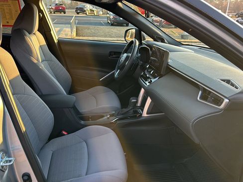 Certified 2023 Toyota Corolla Cross XSE image 10