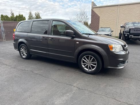 Used 2014 Dodge Grand Caravan SE image 7