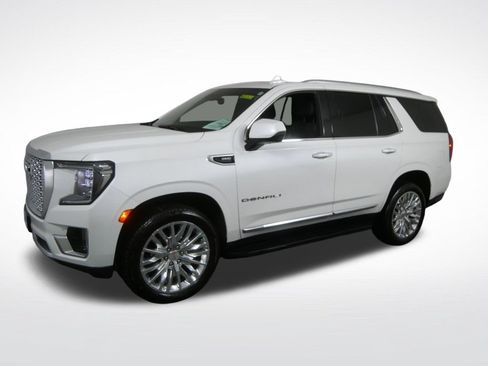 Used 2024 GMC Yukon Denali AWD/4WD image 9
