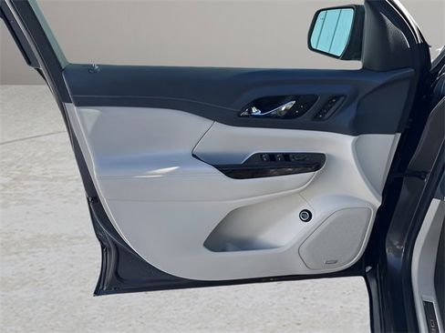 Used 2020 GMC Acadia Denali w/ Trailering Package image 6