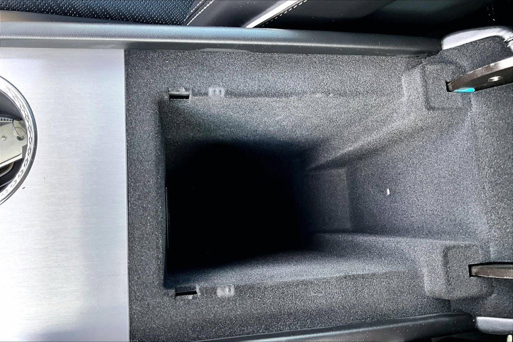 Certified 2026 Cadillac Vistiq Sport w/ LPO, Floor Liner Package AWD/4WD image 16