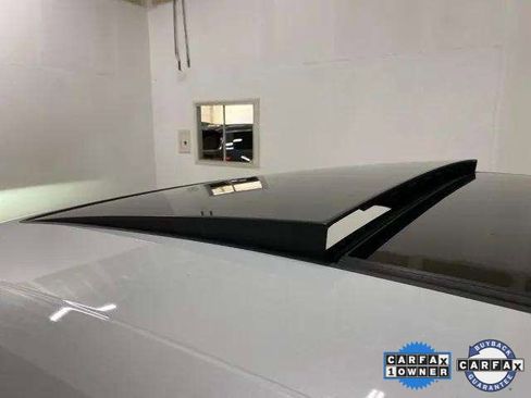 Used 2024 Audi Q8 e-tron Premium image 26