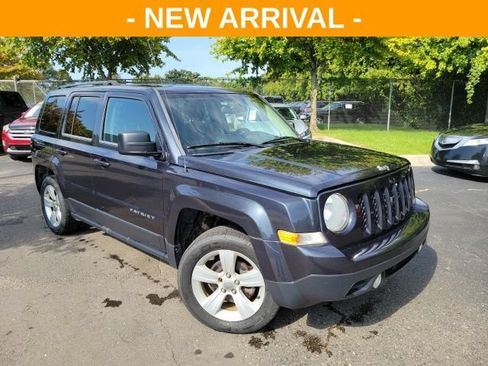 Used 2014 Jeep Patriot Latitude FWD image 1