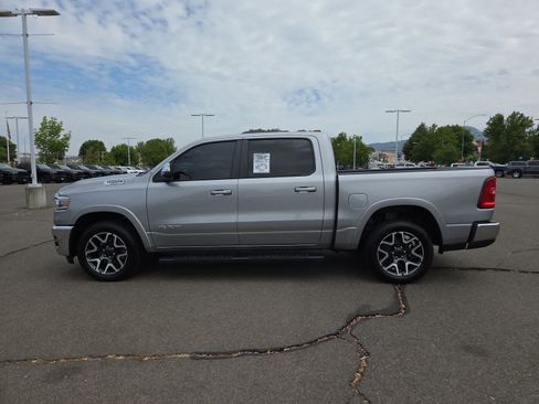 Certified 2025 RAM 1500 Laramie AWD/4WD image 11