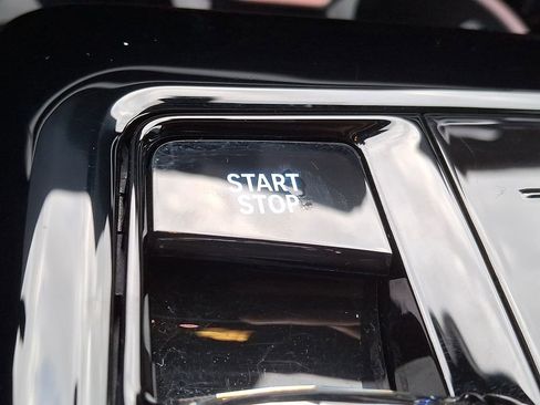 Used 2025 BMW i5 xDrive40 w/ Executive Package image 14