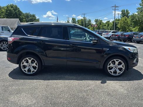 Used 2017 Ford Escape Titanium w/ Canadian Touring Package AWD/4WD image 6