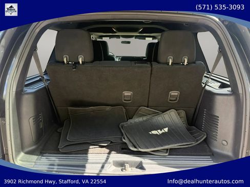 Used 2017 Ford Expedition XLT RWD image 10
