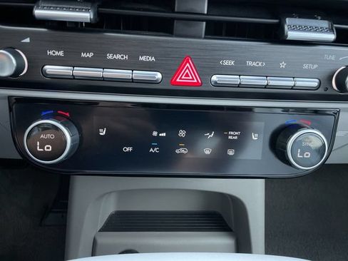 Used 2026 Hyundai Palisade SEL AWD/4WD image 19
