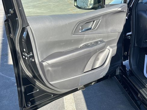 New 2026 Toyota Prius AWD image 17