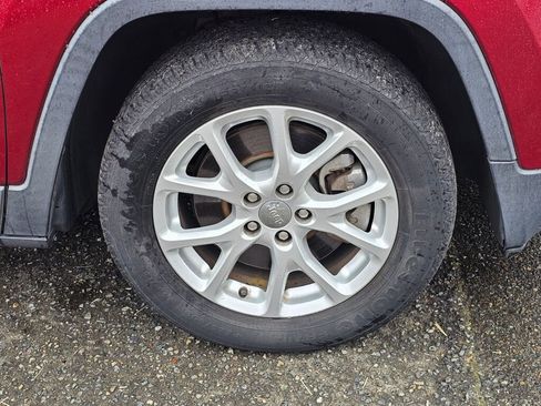 Used 2014 Jeep Cherokee Latitude image 9