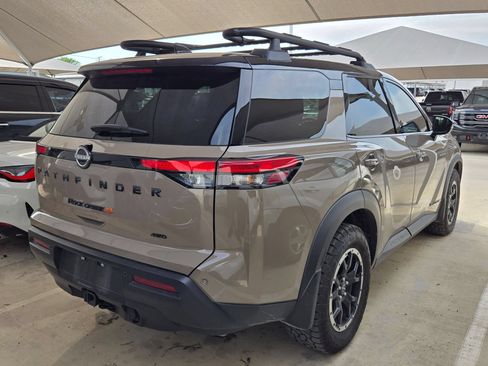 Used 2024 Nissan Pathfinder Rock Creek AWD/4WD image 8