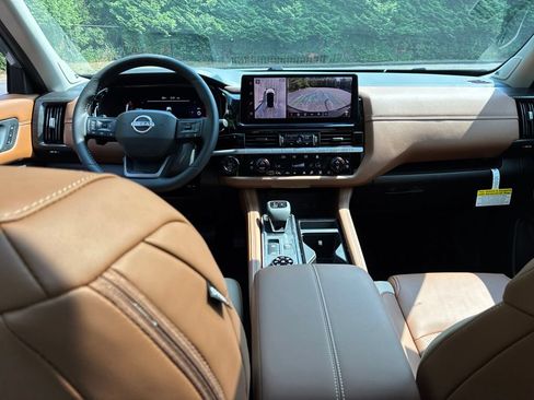 New 2026 Nissan Pathfinder Platinum AWD/4WD image 28