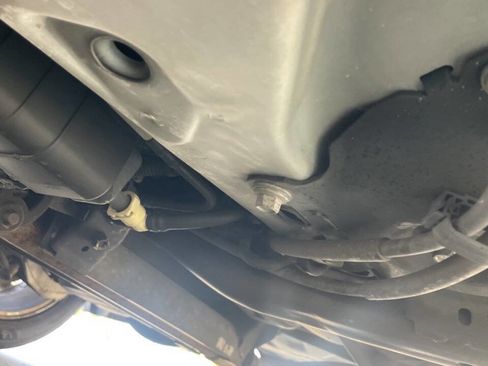 Used 2010 Cadillac DTS Luxury image 50